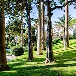 Joivy Apt For 4 With Exclusive Pool And Garden In Nervi