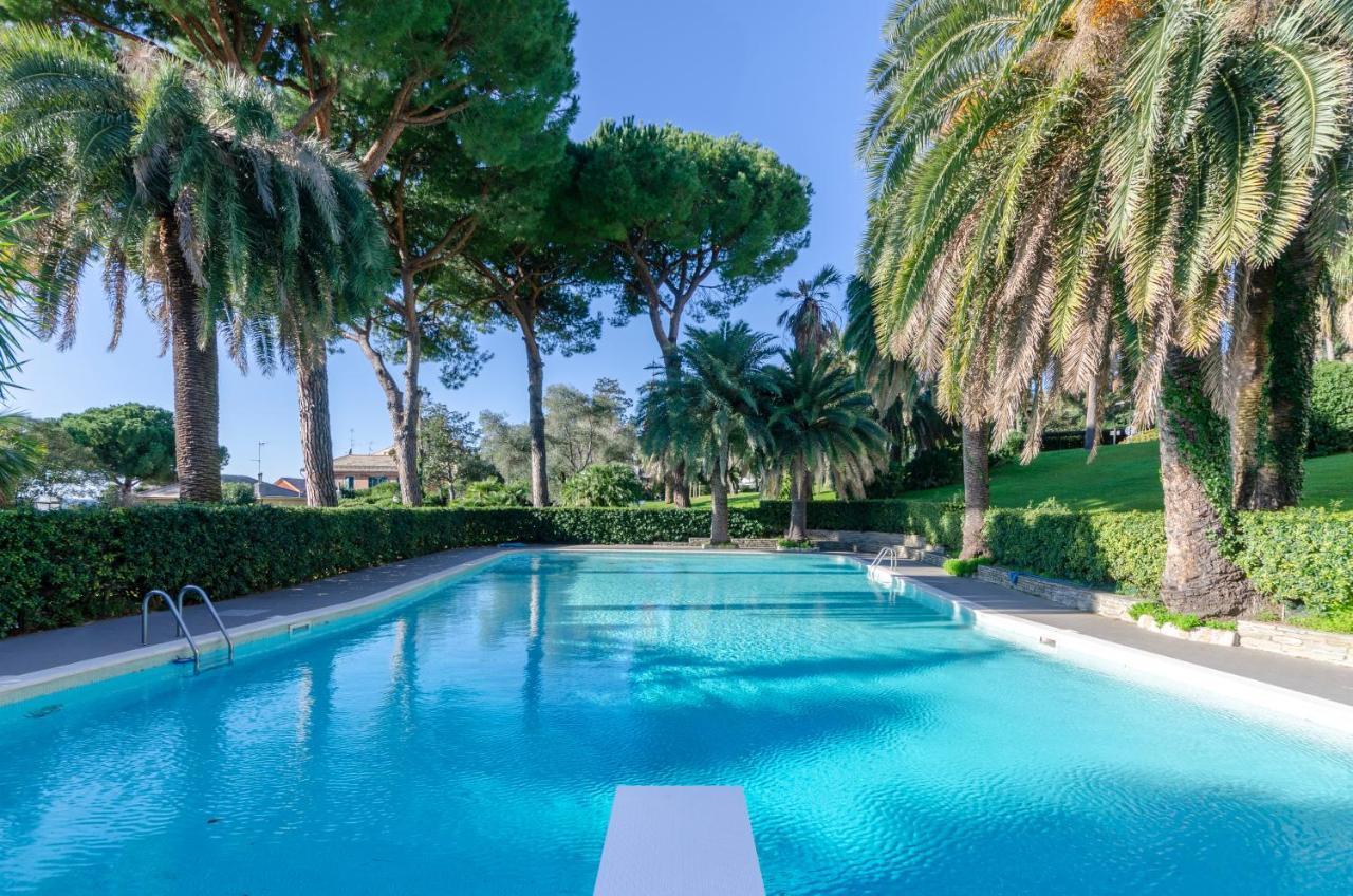 Joivy Apt For 4 With Exclusive Pool And Garden In Nervi Appartamento *